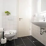 Elbe52 - By Bohnapartments- Naehe Elbe- Wlan- Parken *
