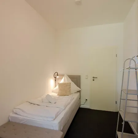 Appartement Elbe52 - By Bohnapartments- Naehe Elbe- Wlan- Parken *